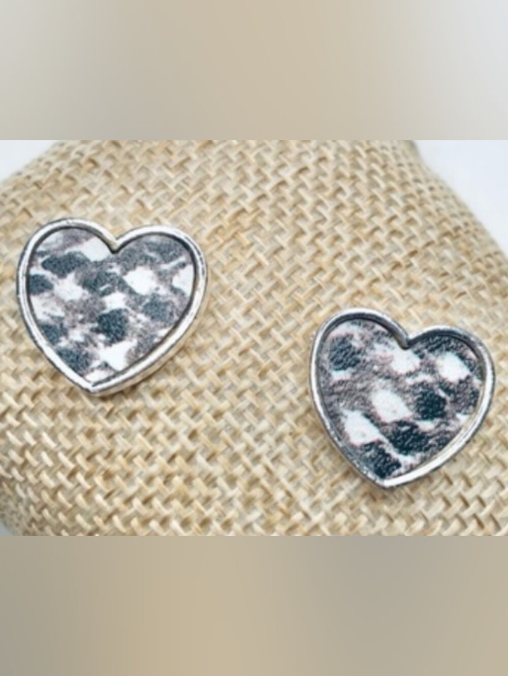 Park Lane Bindi stud earrings Heart-shaped  Snakeskin leather Silver